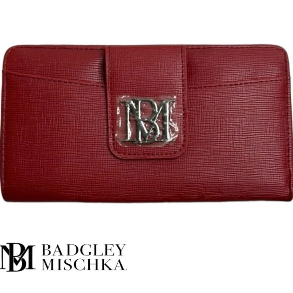 NWT-BADGLEY MISCHKA-WINE COLOR WALLET
